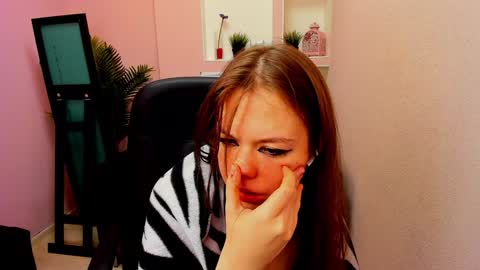 Snapshot of persinaky chatting on 21, 12, 2024 horror flying on the wings of the night.... online show from 21, 12, 2024