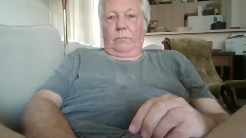 Snapshot of pervdude01 chatting on 20, 9, 2025 Nut4aNickel online show from 20, 9, 2025