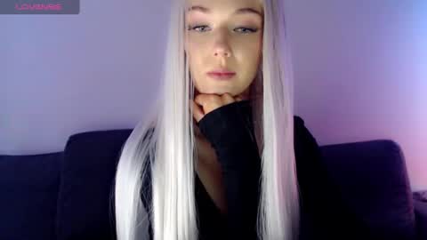 Snapshot of pervyblonde chatting on 4, 2, 2025 Isabella online show from 4, 2, 2025