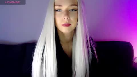 Snapshot of pervyblonde chatting on 4, 3, 2025 Isabella online show from 4, 3, 2025