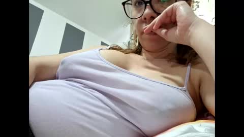 Snapshot of pervygirl69 chatting on 4, 2, 2025 Lisa - online show from 4, 2, 2025
