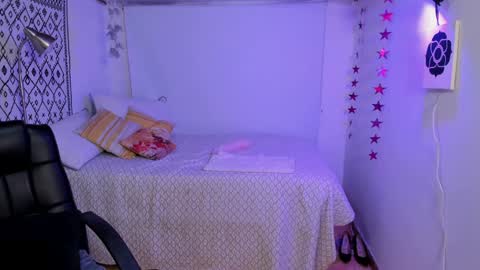 Snapshot of petalsrose_ chatting on 10, 1, 2025 Rose online show from 10, 1, 2025