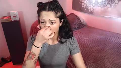 Snapshot of petalsrose_ chatting on 1, 10, 2025 Rose online show from 1, 10, 2025