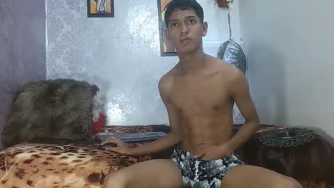 Snapshot of peter_xxxs chatting on 12, 10, 2025 peter_xxxs online show from 12, 10, 2025