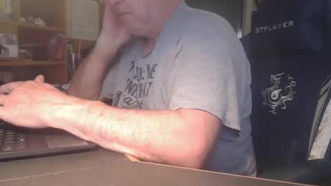 Snapshot of peterinohio57 chatting on 11, 1, 2025 peterinohio57 online show from 11, 1, 2025