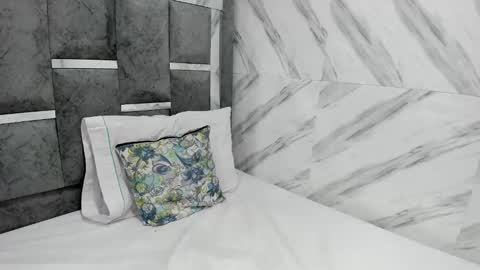 petite_amor online show from 22, 2, 2025