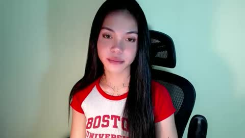 Snapshot of petite_angelx chatting on 13, 9, 2025 angel online show from 13, 9, 2025
