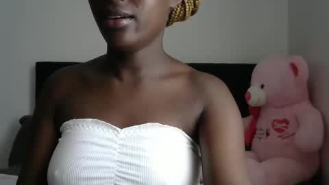 Snapshot of petite_asshley1 chatting on 21, 11, 2025 Ashley online show from 21, 11, 2025