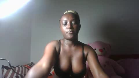 Snapshot of petite_asshley1 chatting on 6, 4, 2026 Ashley online show from 6, 4, 2026