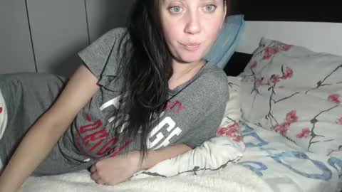 petite_danielle online show from 18, 10, 2025