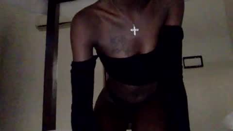 petite_divah254 online show from 4, 10, 2025