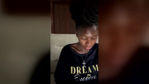 petite_divah254 online show from 1, 2, 2026