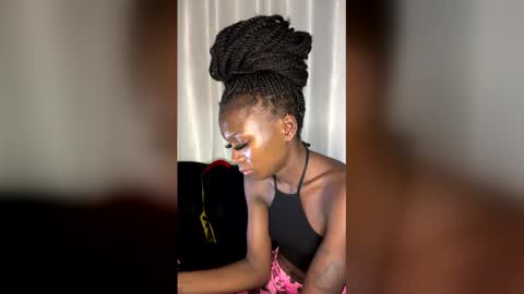 petite_divah254 online show from 28, 2, 2026