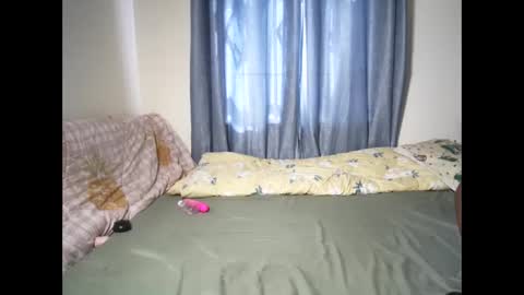 Snapshot of petite_funnie chatting on 20, 9, 2025 petite_funnie online show from 20, 9, 2025