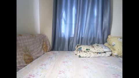 Snapshot of petite_funnie chatting on 24, 9, 2025 petite_funnie online show from 24, 9, 2025