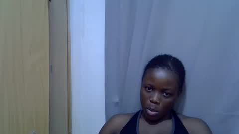 Snapshot of petite_melan chatting on 15, 9, 2025 petite_melan online show from 15, 9, 2025