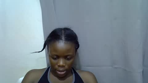 Snapshot of petite_melan chatting on 19, 9, 2025 petite_melan online show from 19, 9, 2025