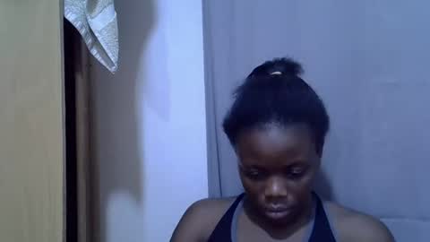 Snapshot of petite_melan chatting on 21, 9, 2025 petite_melan online show from 21, 9, 2025