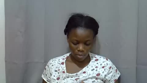 Snapshot of petite_melan chatting on 23, 9, 2025 petite_melan online show from 23, 9, 2025