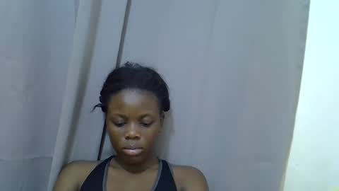 Snapshot of petite_melan chatting on 25, 9, 2025 petite_melan online show from 25, 9, 2025