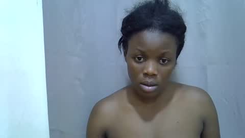 Snapshot of petite_melan chatting on 3, 10, 2025 petite_melan online show from 3, 10, 2025