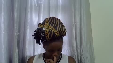 Snapshot of petite_melan chatting on 22, 10, 2025 petite_melan online show from 22, 10, 2025