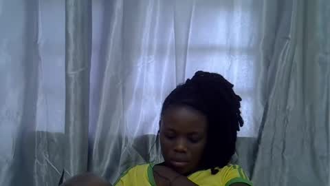 Snapshot of petite_melan chatting on 30, 10, 2025 petite_melan online show from 30, 10, 2025