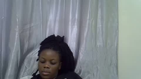 Snapshot of petite_melan chatting on 31, 10, 2025 petite_melan online show from 31, 10, 2025