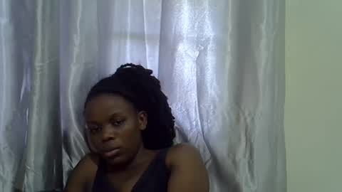 Snapshot of petite_melan chatting on 3, 11, 2025 petite_melan online show from 3, 11, 2025