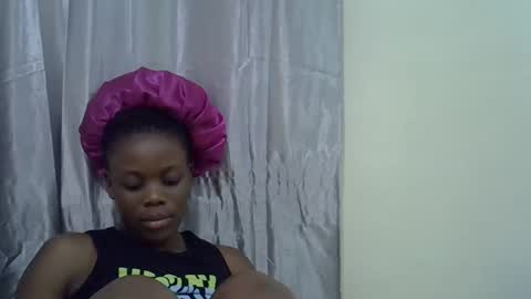 Snapshot of petite_melan chatting on 9, 11, 2025 petite_melan online show from 9, 11, 2025