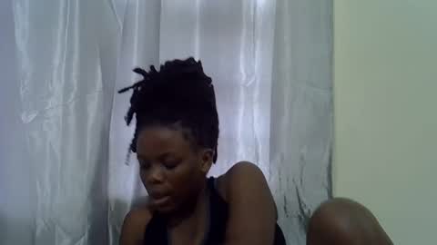 Snapshot of petite_melan chatting on 13, 11, 2025 petite_melan online show from 13, 11, 2025