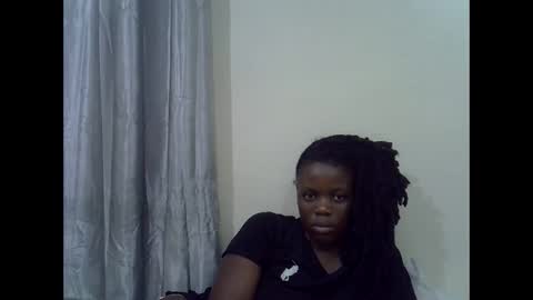 Snapshot of petite_melan chatting on 20, 11, 2025 petite_melan online show from 20, 11, 2025