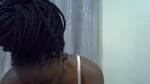 Snapshot of petite_melan chatting on 3, 12, 2025 petite_melan online show from 3, 12, 2025