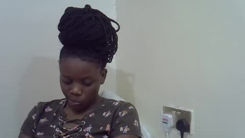 Snapshot of petite_melan chatting on 14, 12, 2025 petite_melan online show from 14, 12, 2025