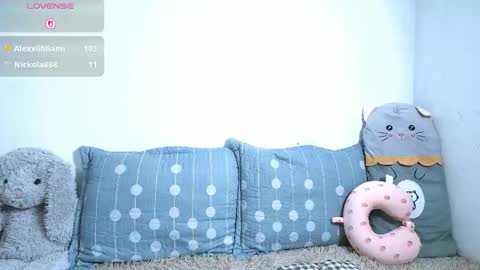 Snapshot of petite_paola chatting on 5, 3, 2026 petite paola online show from 5, 3, 2026