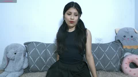 Snapshot of petite_paola chatting on 26, 3, 2026 petite paola online show from 26, 3, 2026