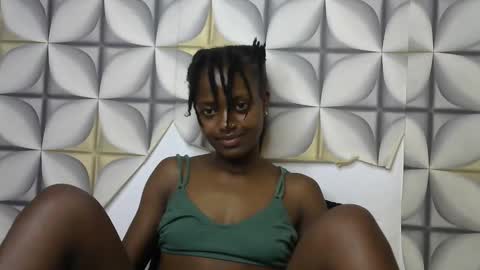petite_star2 online show from 20, 10, 2025