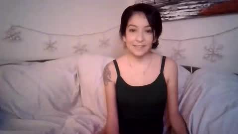 Snapshot of petite_treat_ chatting on 20, 12, 2025 petite treat online show from 20, 12, 2025