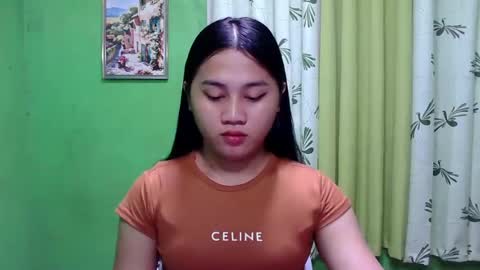 Snapshot of petite_trish chatting on 4, 12, 2024 trish online show from 4, 12, 2024
