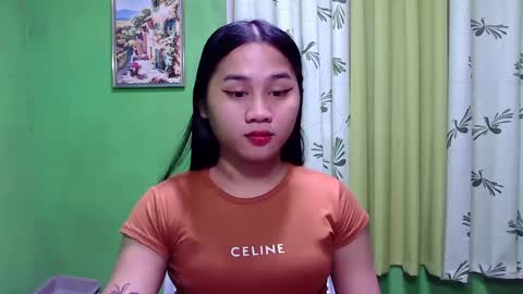 Snapshot of petite_trish chatting on 4, 12, 2024 trish online show from 4, 12, 2024