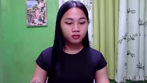 Snapshot of petite_trish chatting on 6, 12, 2024 trish online show from 6, 12, 2024