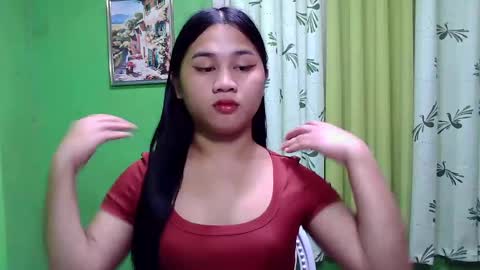 Snapshot of petite_trish chatting on 7, 12, 2024 trish online show from 7, 12, 2024