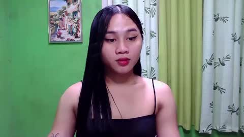 Snapshot of petite_trish chatting on 8, 12, 2024 trish online show from 8, 12, 2024