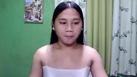 Snapshot of petite_trish chatting on 19, 1, 2025 trish online show from 19, 1, 2025