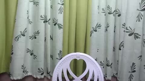 Snapshot of petite_trish chatting on 21, 1, 2025 trish online show from 21, 1, 2025