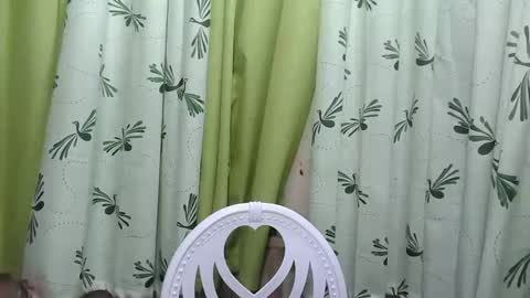 Snapshot of petite_trish chatting on 23, 1, 2025 trish online show from 23, 1, 2025