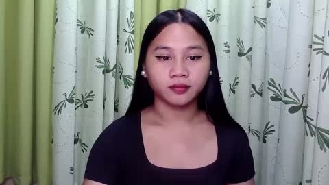 Snapshot of petite_trish chatting on 23, 1, 2025 trish online show from 23, 1, 2025