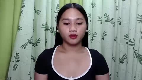 Snapshot of petite_trish chatting on 24, 1, 2025 trish online show from 24, 1, 2025