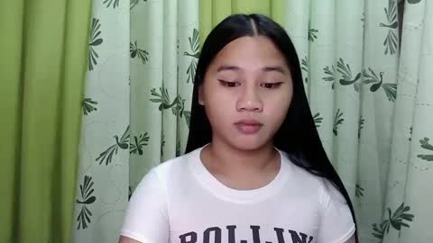 Snapshot of petite_trish chatting on 26, 1, 2025 trish online show from 26, 1, 2025