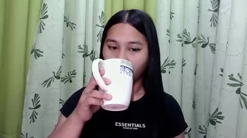 Snapshot of petite_trish chatting on 27, 1, 2025 trish online show from 27, 1, 2025